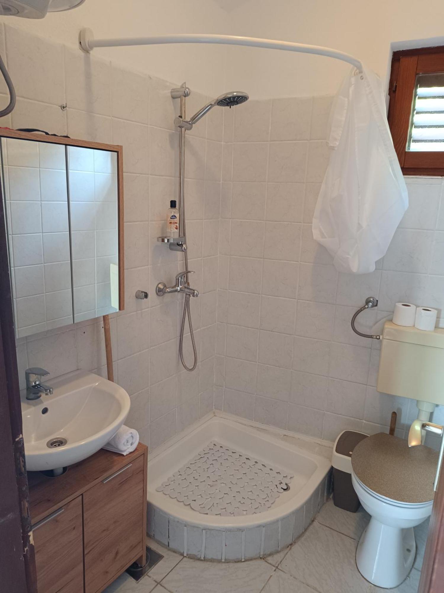 Studio Apartmani Tucic Celina Buitenkant foto
