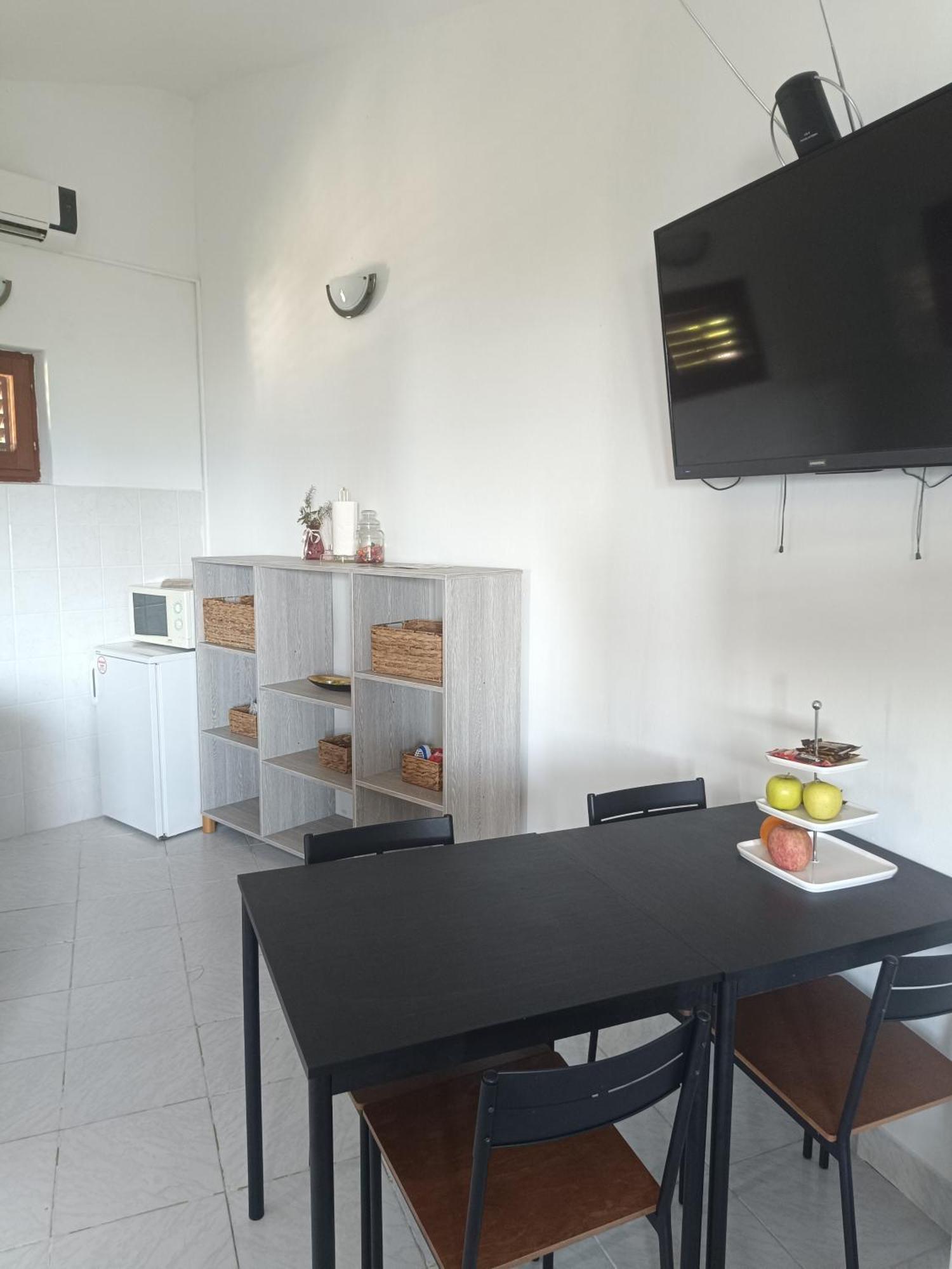 Studio Apartmani Tucic Celina Buitenkant foto